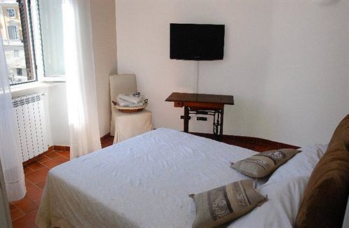 Domus Quiritum Bed & Breakfast 3*